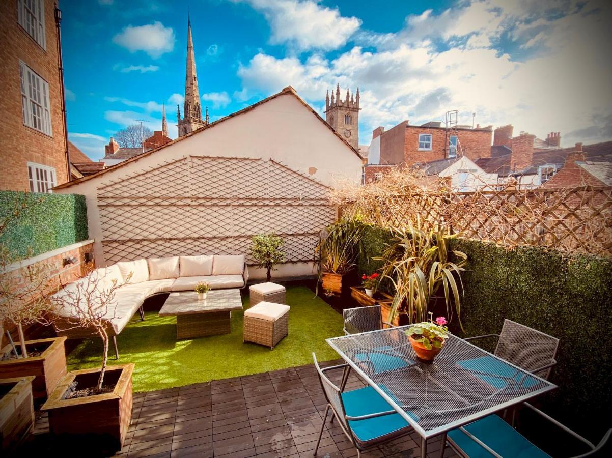 Pass The Keys Superbly Located Handsome Georgian Townhouse Shrewsbury Esterno foto