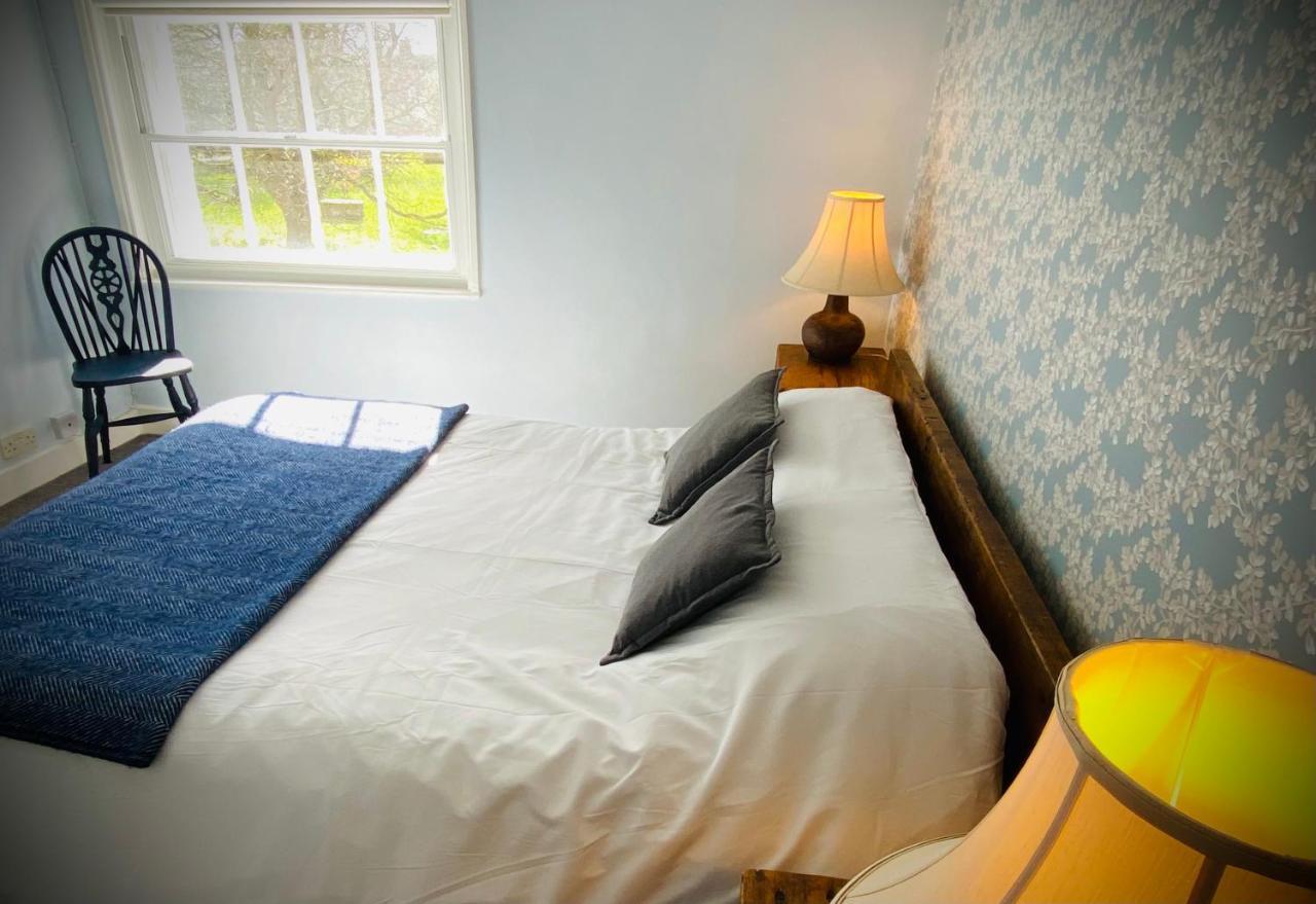 Pass The Keys Superbly Located Handsome Georgian Townhouse Shrewsbury Esterno foto