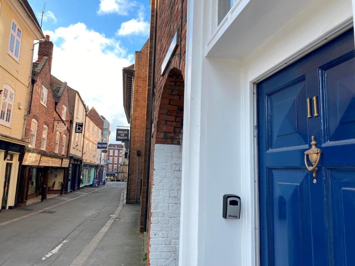 Pass The Keys Superbly Located Handsome Georgian Townhouse Shrewsbury Esterno foto