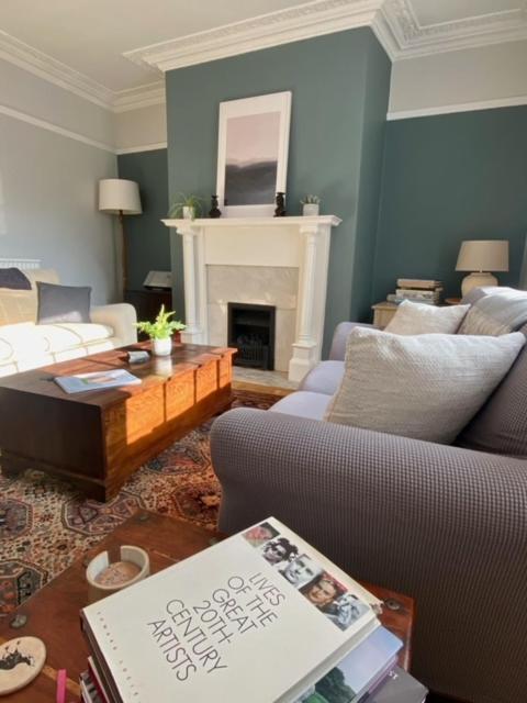 Pass The Keys Superbly Located Handsome Georgian Townhouse Shrewsbury Esterno foto